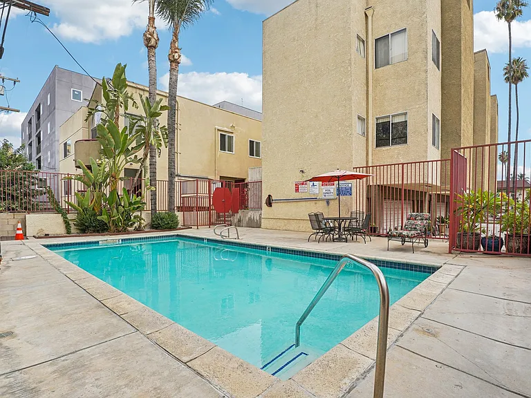 Sylvan Apartments — Photo 40