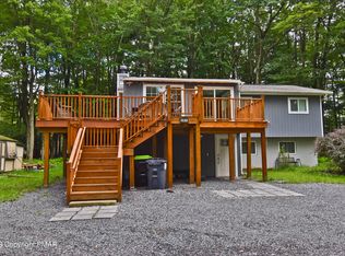 387 Stillwater Dr, Pocono Summit, PA 18346