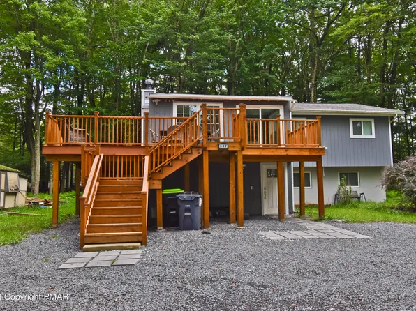 387 Stillwater Dr, Pocono Summit, PA 18346