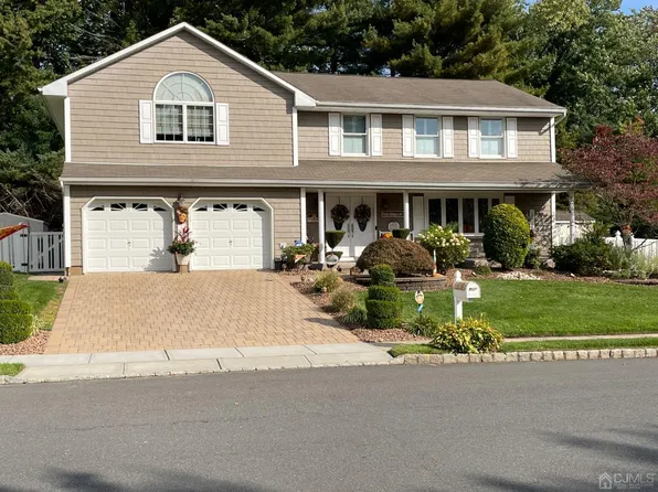 127 Jackson Ave, Parlin, NJ 08859