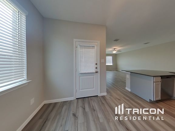 5th image of 5406 Montrose Dr