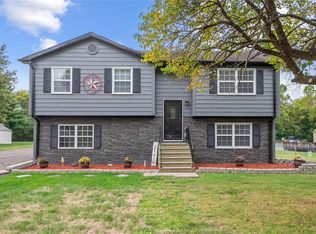 614 Hollywood Heights Rd, Caseyville, IL 62232