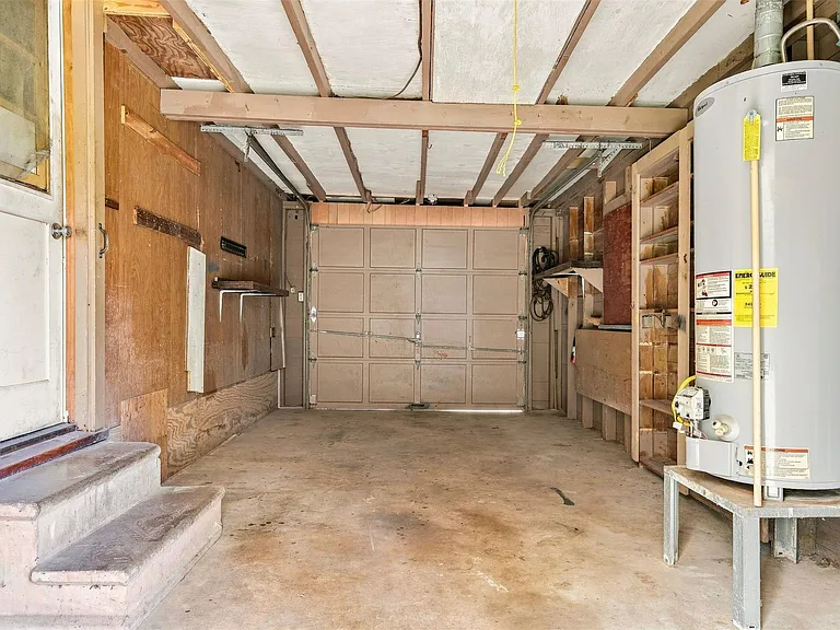 1914 Oaklawn Dr — Photo 22