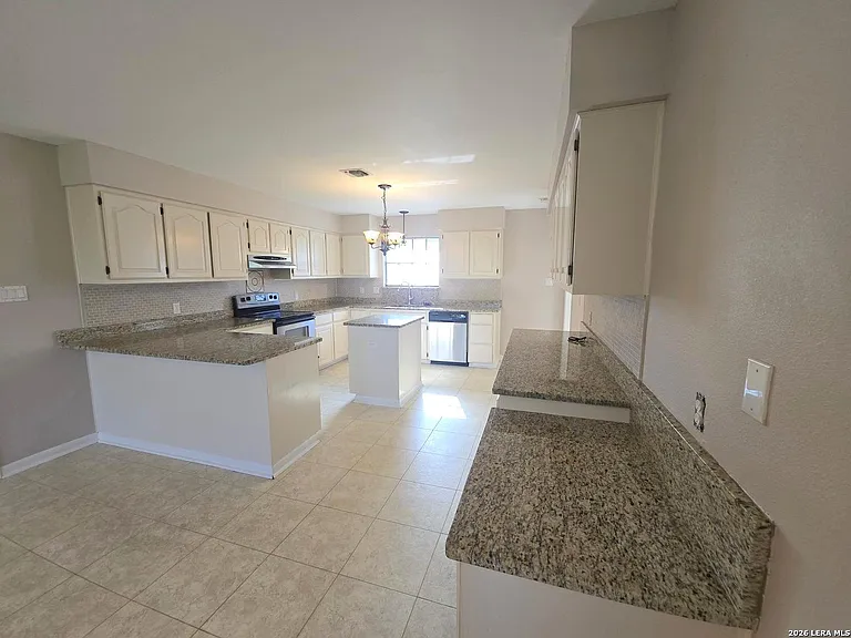 626 Solo St — Photo 9