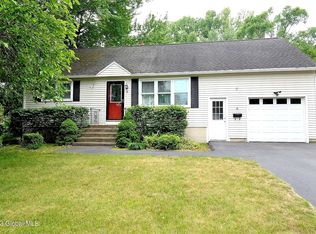 5 Victor Dr, Albany, NY 12203