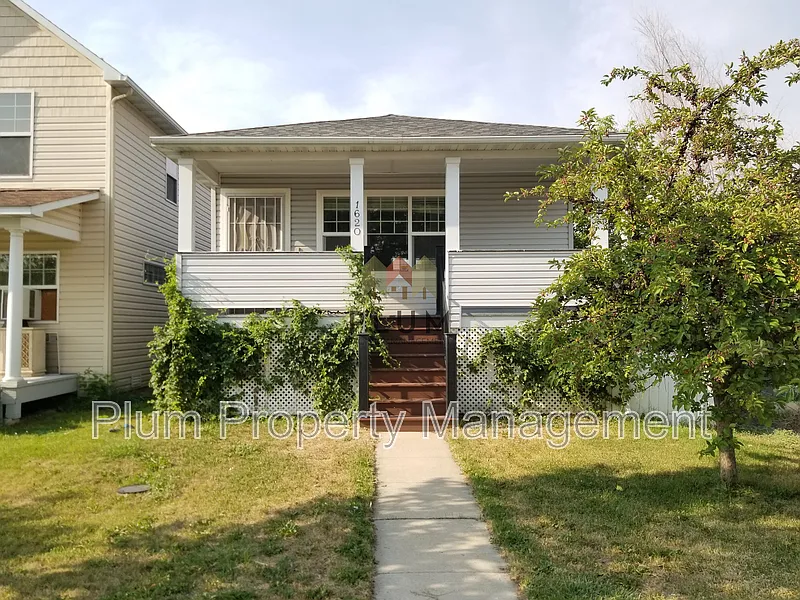 3 bed, 1.5 bath, 1360 sqft, $2,395 — Photo 2