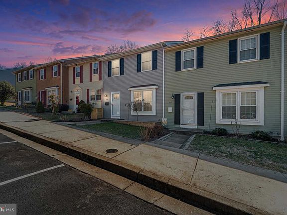2nd image of 1219 Stonewood Ct
