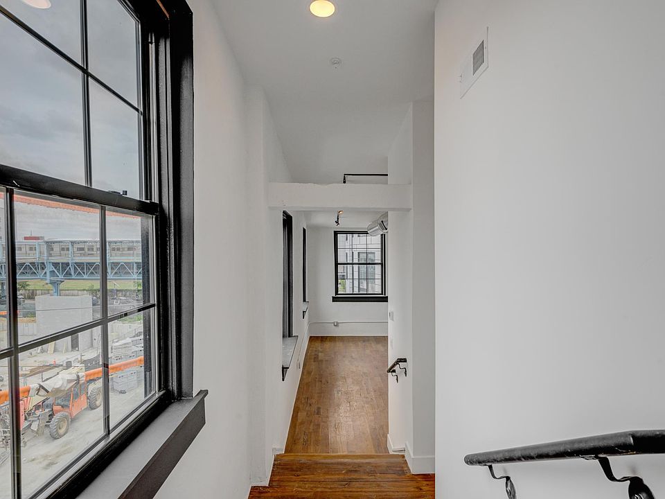 1st image of 1847 N Howard St #210