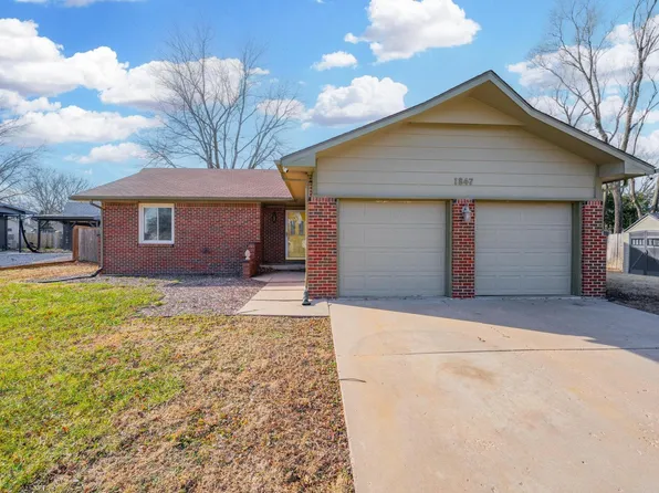 1847 N Terry Ln, Andover, KS 67002