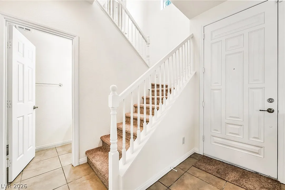 2 bed, 2.5 bath, 1373 sqft, $1,850 — Photo 4