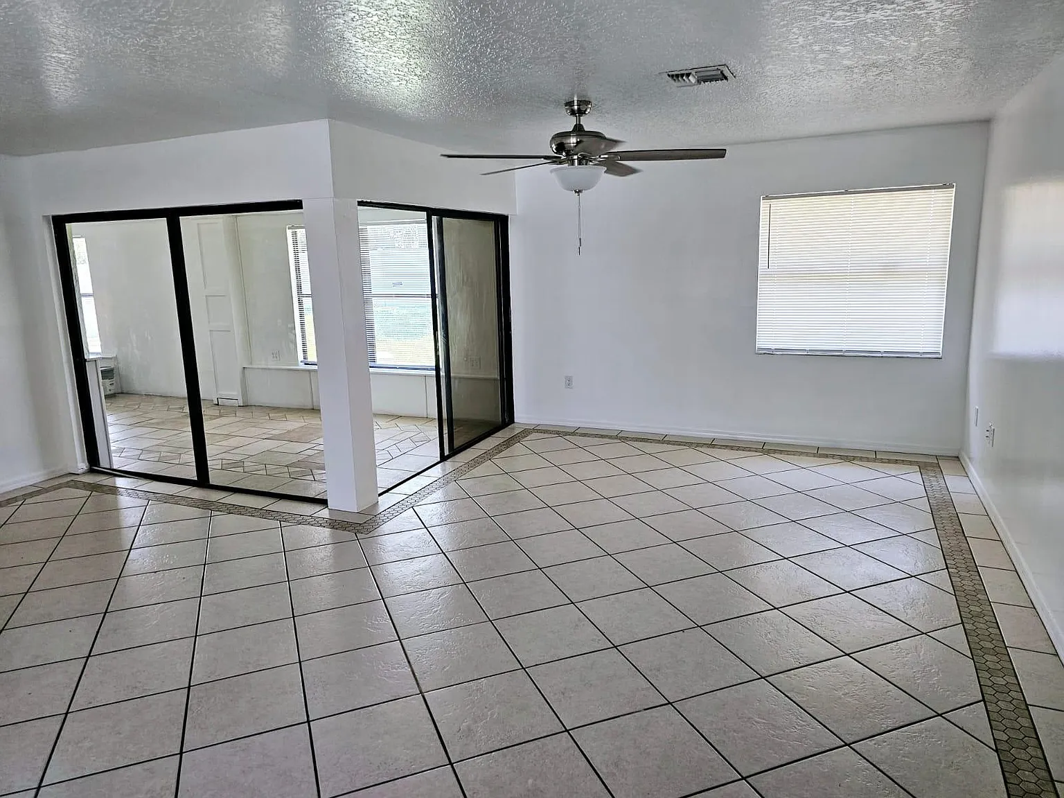 606 Wood Dr — Photo 4