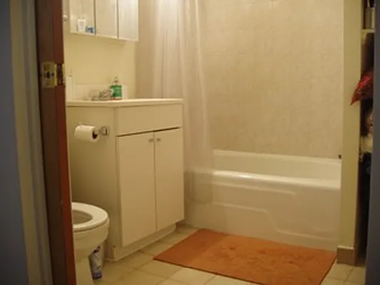 Rented by City Connections Realty | media 8