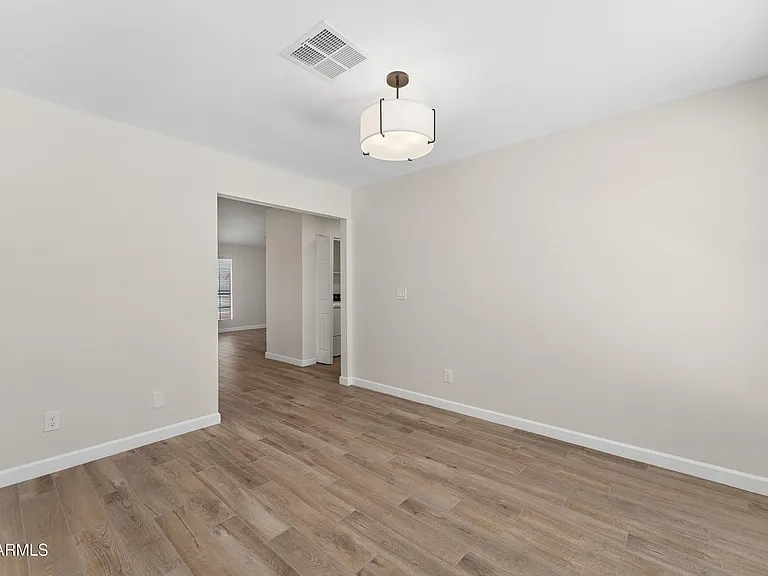 7214 W Sierra Vista Dr — Photo 8