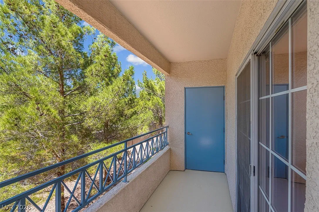 2 bed, 2.0 bath, 1248 sqft, $1,625 — Photo 3