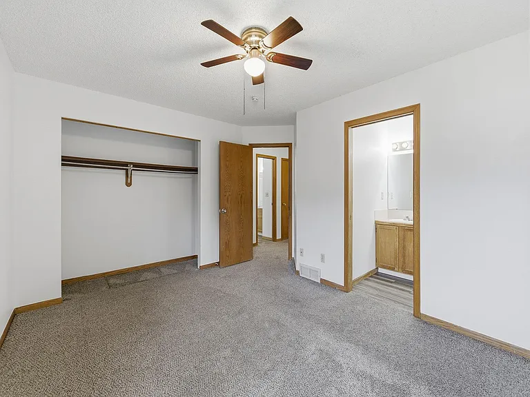 1375 W 45th St — Photo 11