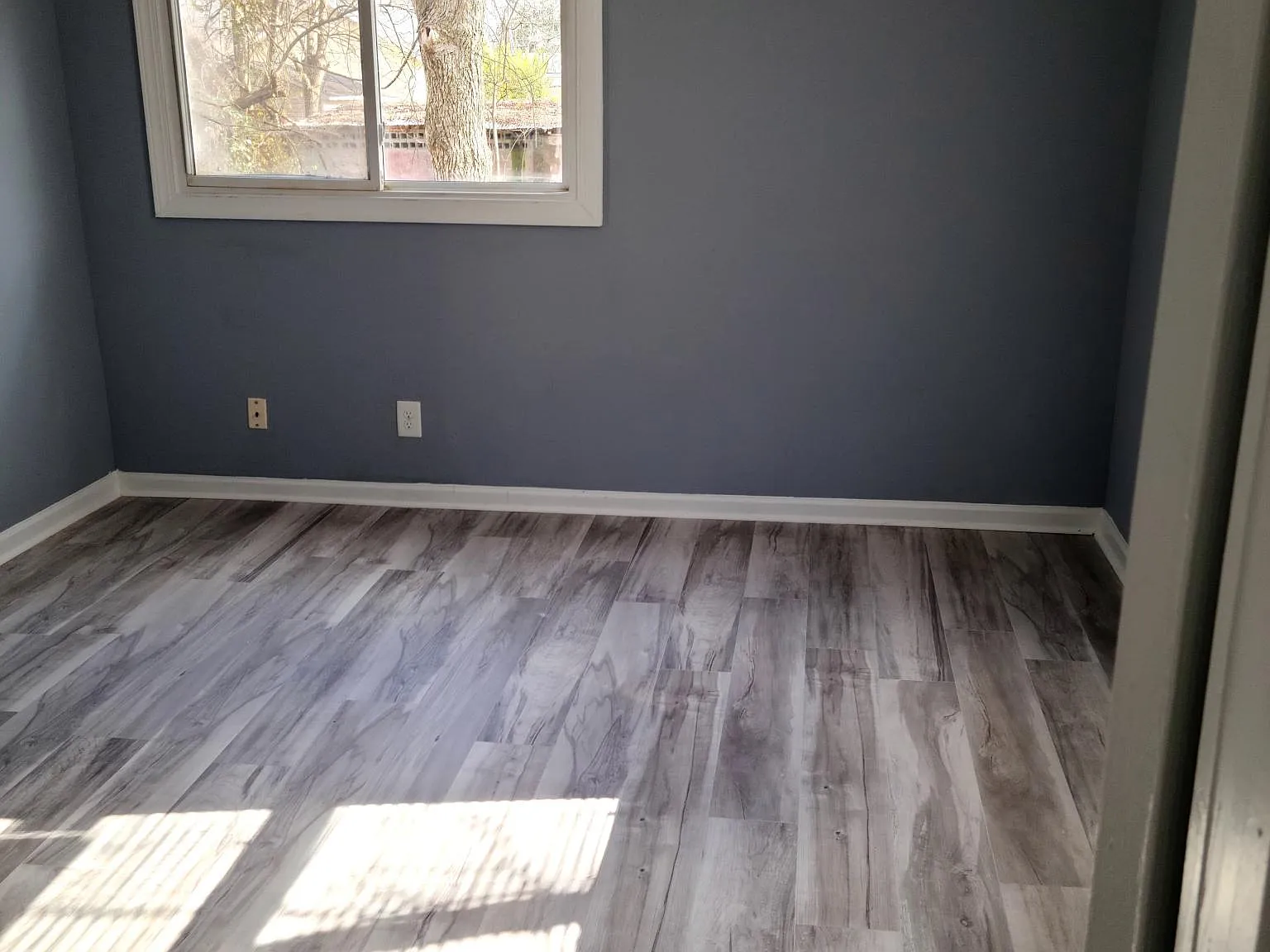 3 bed, 1300 sqft, $1,500 — Photo 3