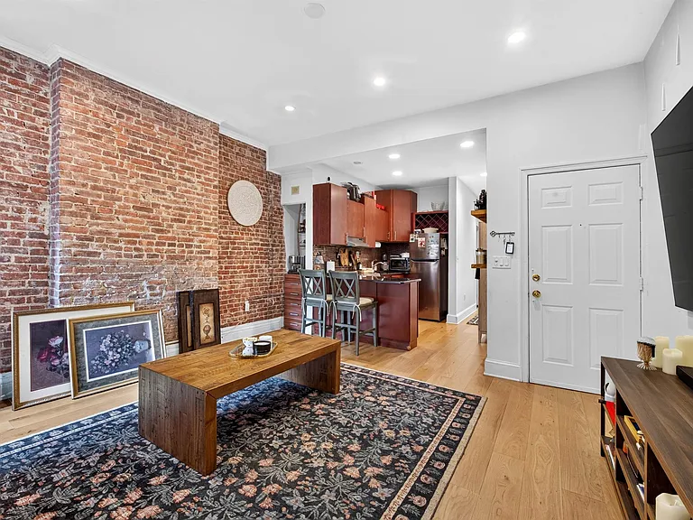 1214 Washington St #2 — Photo 8