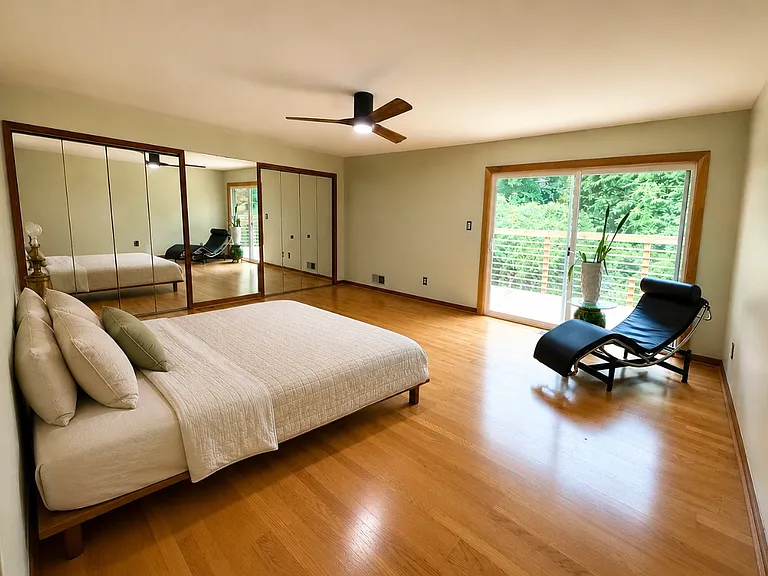 636 Cofield Dr — Photo 2