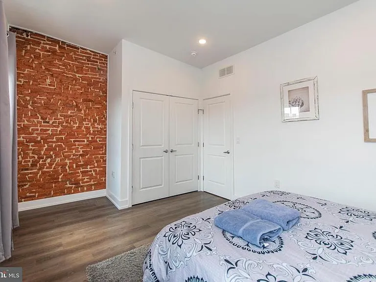 2817 W Girard Ave #3 — Photo 4