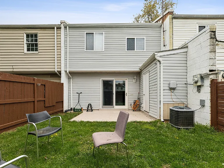 7974 Community Dr — Photo 7