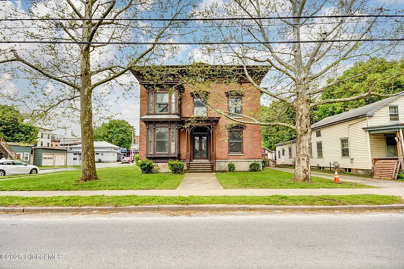5th image of 25 Willett Street