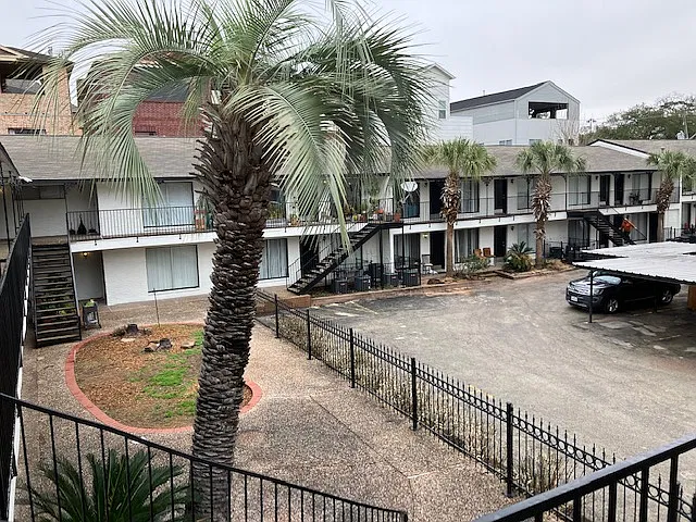 1 bed, 530 sqft, $1,200 — Photo 3