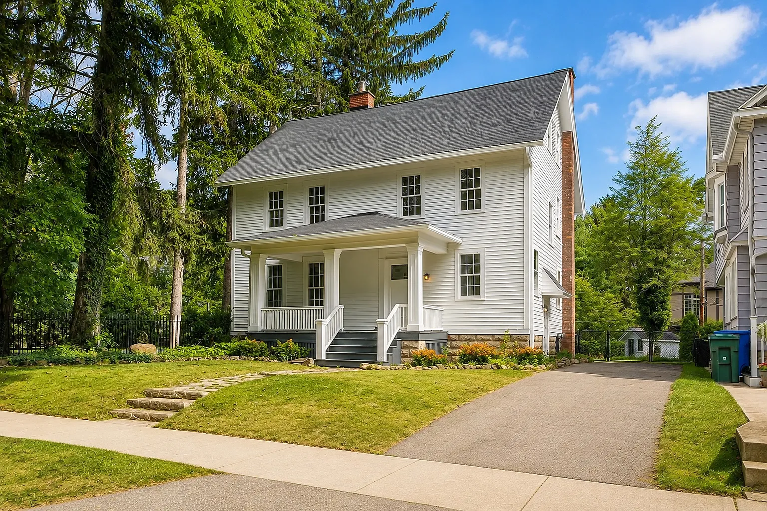 4 bed, 1.5 bath, 1928 sqft, $4,250 — Photo 1