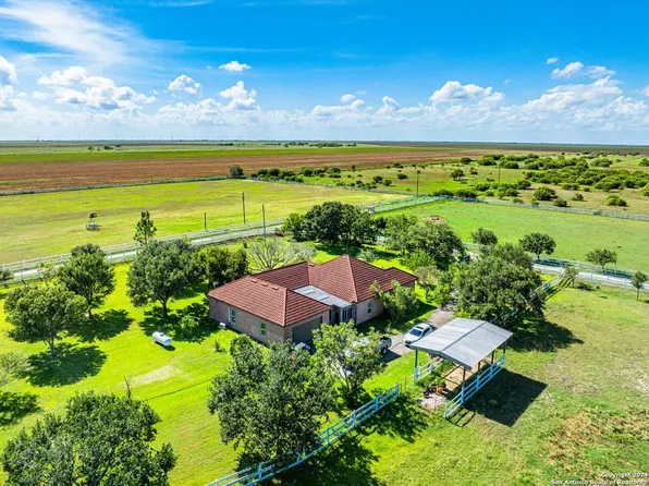 8515 Cr 1839, Sinton, TX 78387