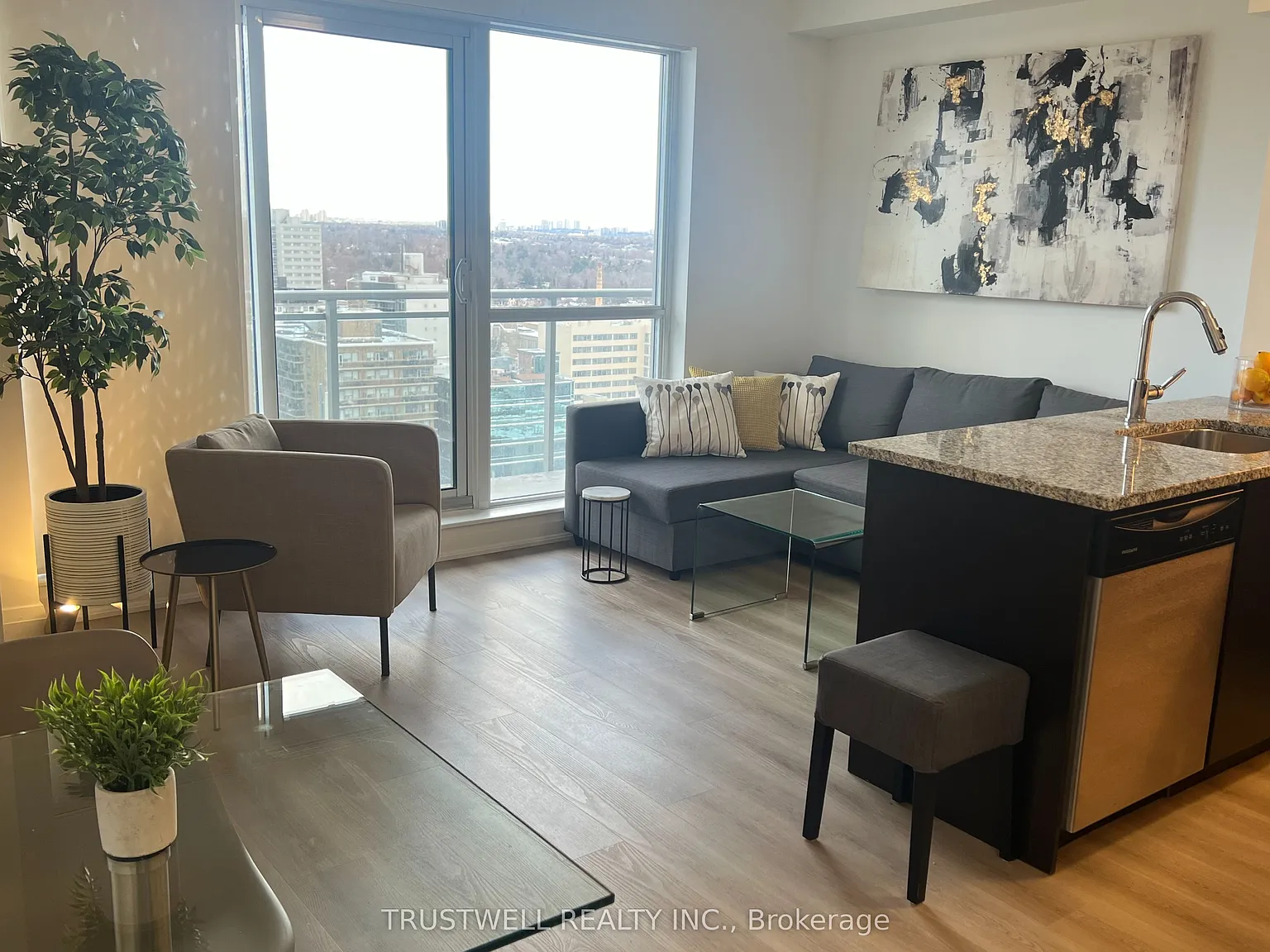 2 bed, $2,400 — Photo 4