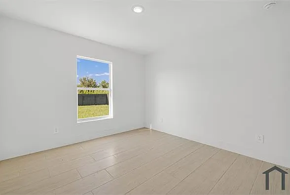 835 Palomino St E — Photo 10