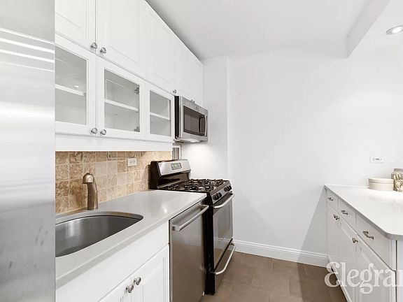 4th image of 111 E 30th St APT 3A