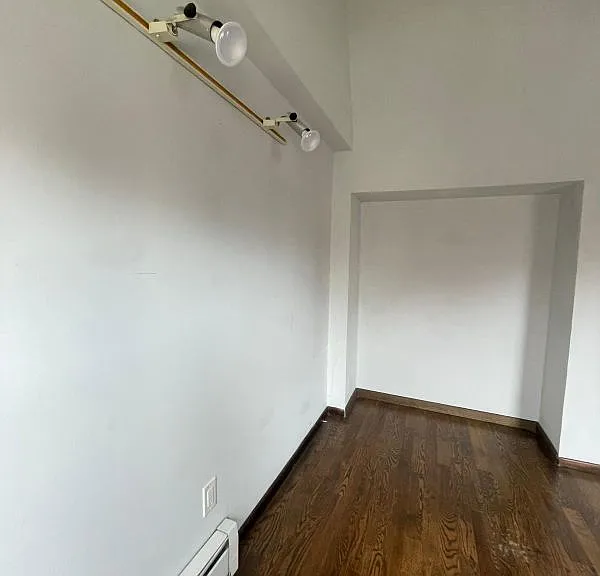 46 Warren St #BASEMENT — Photo 6