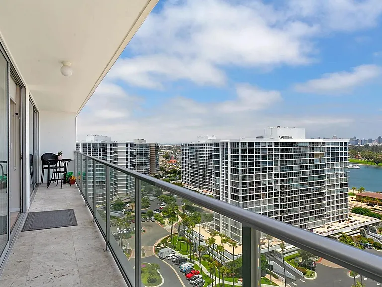 1830 Avenida Del Mundo #1801 — Photo 9