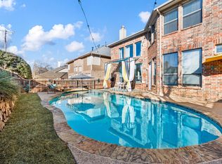 3917 Autumn Ln, Bedford, TX 76021