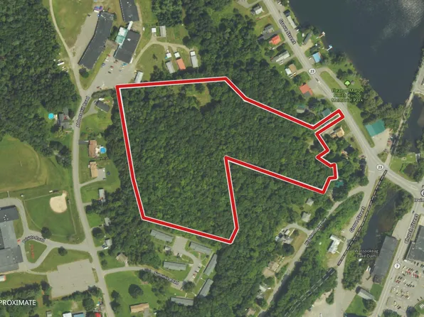 62 Grove Street, Dexter, ME 04930