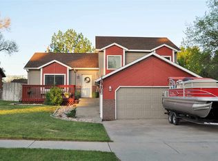 2802 Hoefer Ave, Rapid City, SD 57701