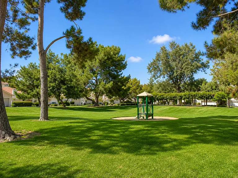 4611 Green Tree Ln — Photo 13