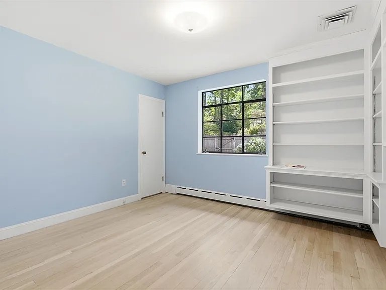 180 Eliot St — Photo 30