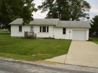 5665 Peyton Dr, Decatur, IL 62521