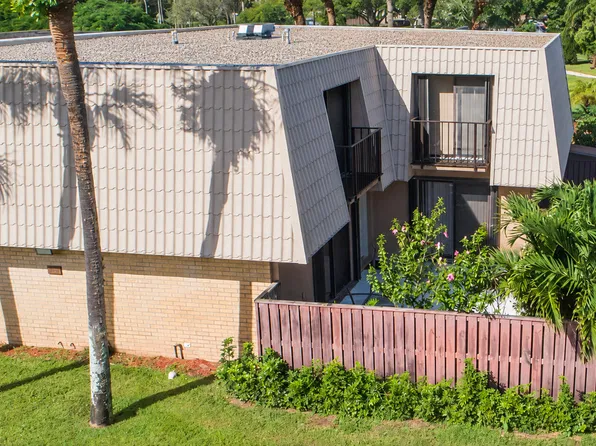 5126 51ST Way, West Palm Beach, FL 33409