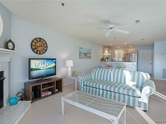 4th image of 133 Cedar Glen Ct Unit 2C