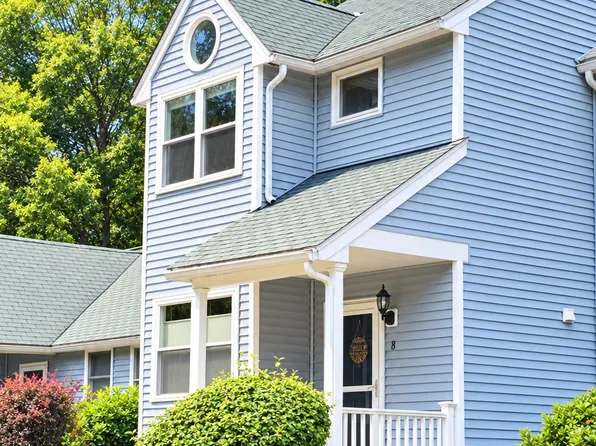 8 Bucky Dr Unit 8, Bellingham, MA 02019