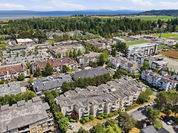 1150 54a St #201, Delta, BC V4M 4B5