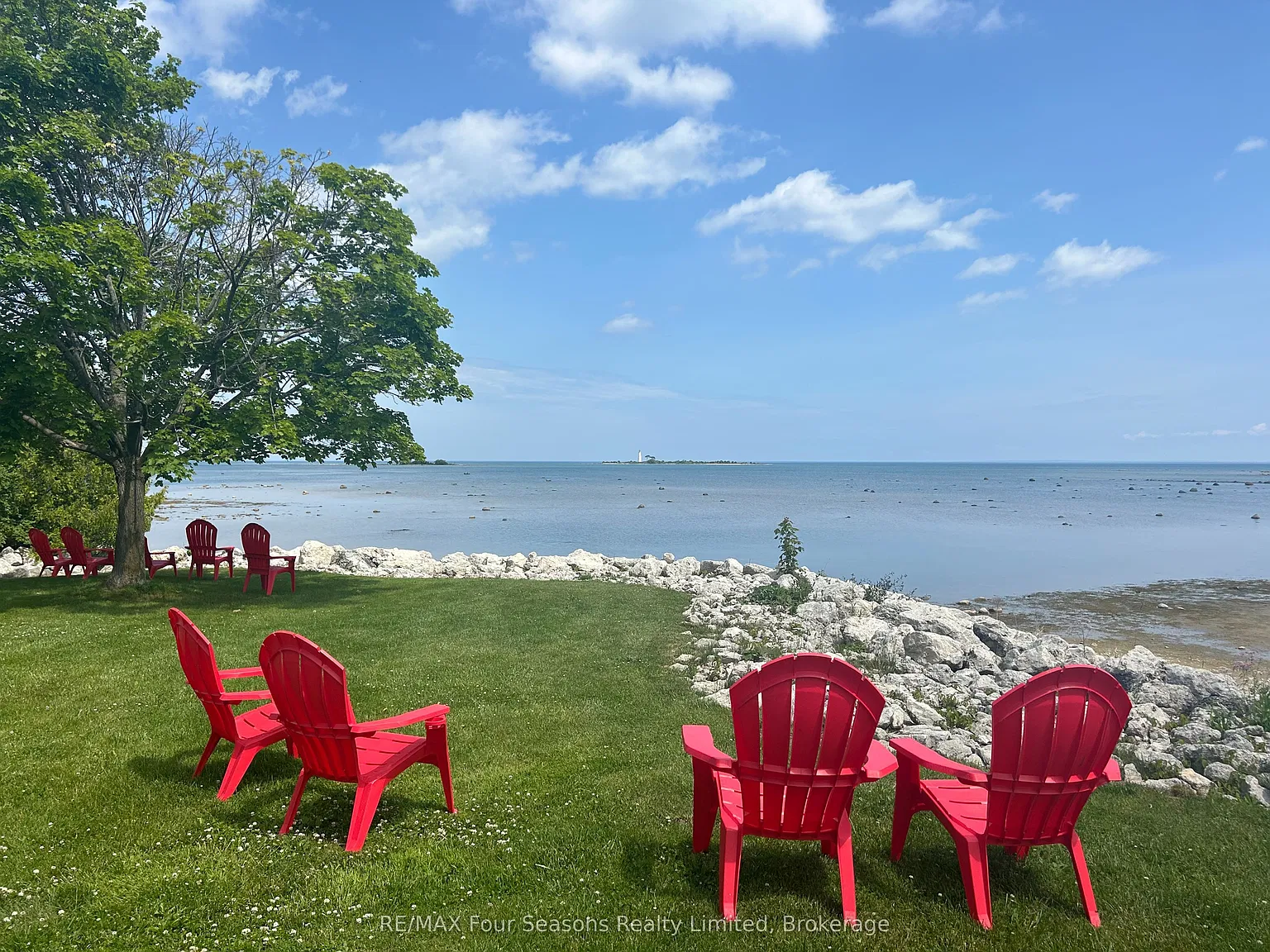 3 bed, $2,800 — Photo 1