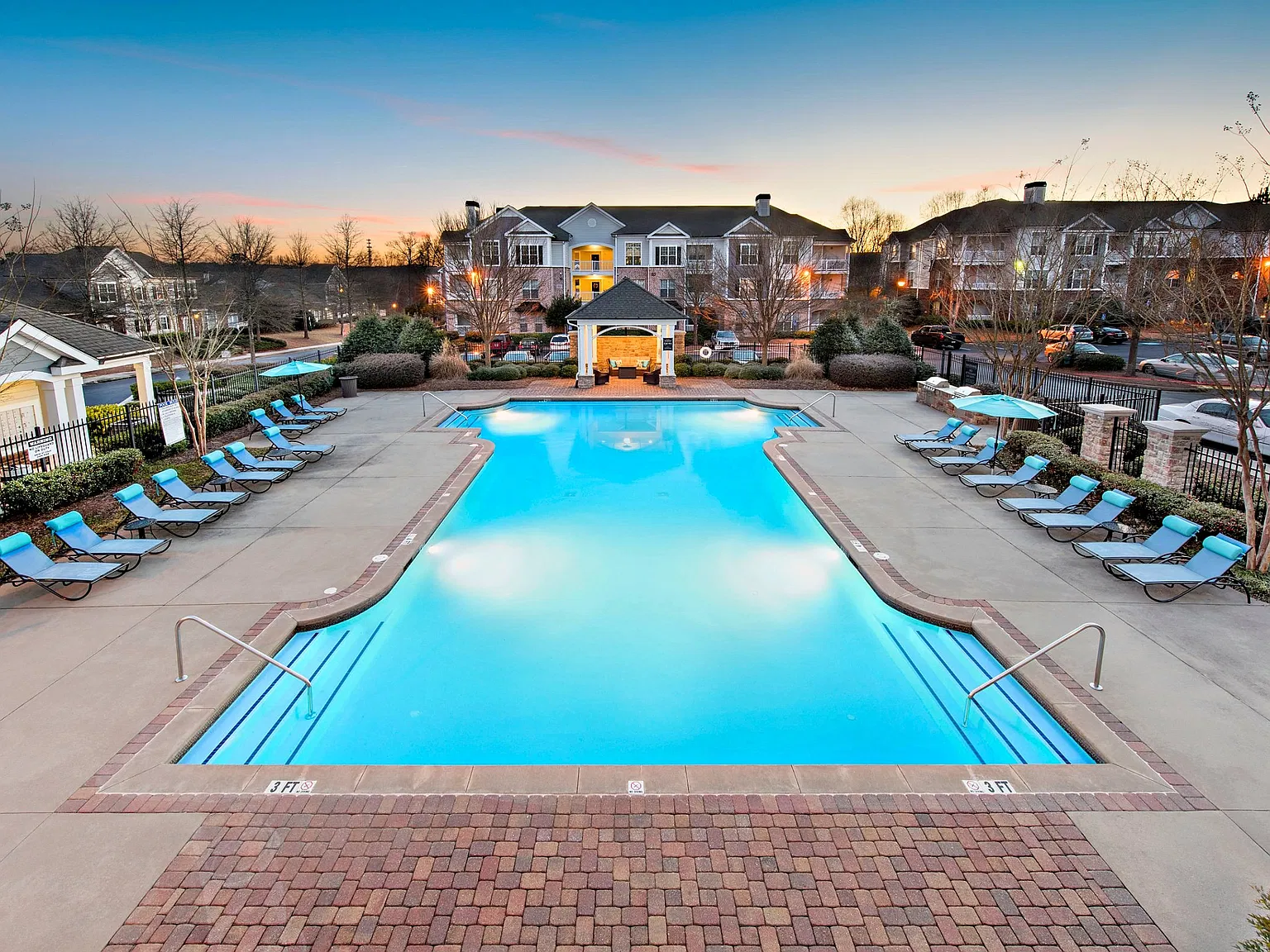 The Pointe at Suwanee Station — Photo 4