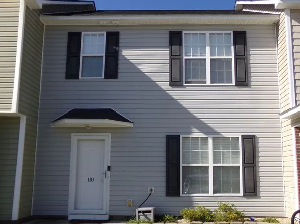 110 Apache Trl, Havelock, NC 28532