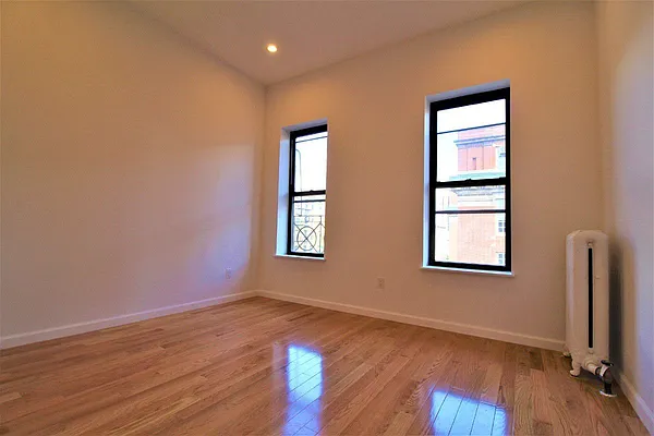 Rented by Level Group | media 27