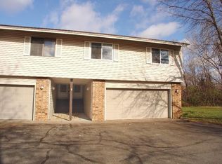 1293 Crestridge Ln, Eagan, MN 55123