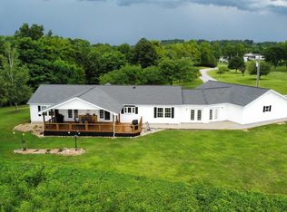 20 Xanders Ln, Golconda, IL 62938