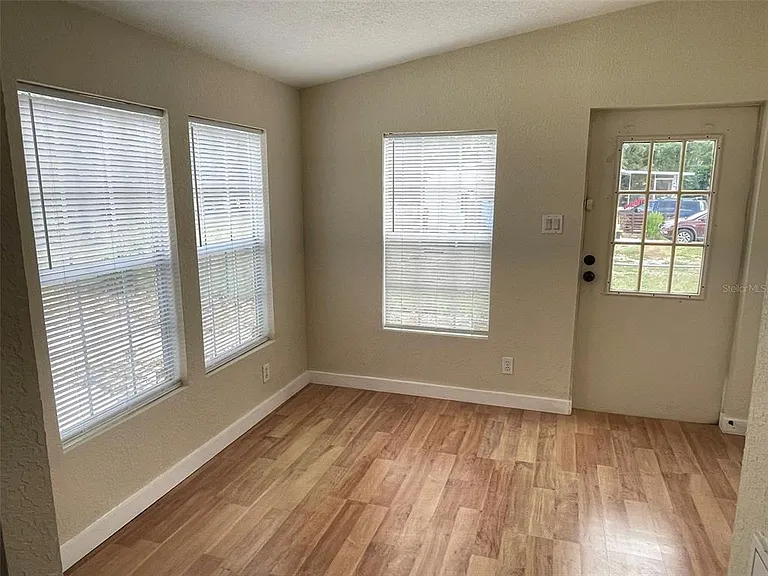 13716 NE County Road 1471 — Photo 9